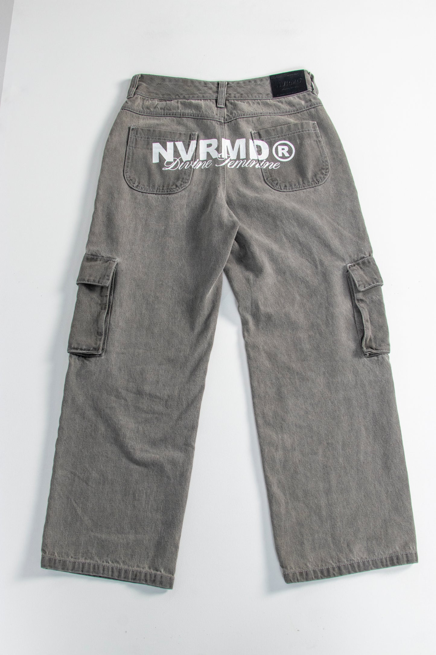 GREY CARGO JEAN