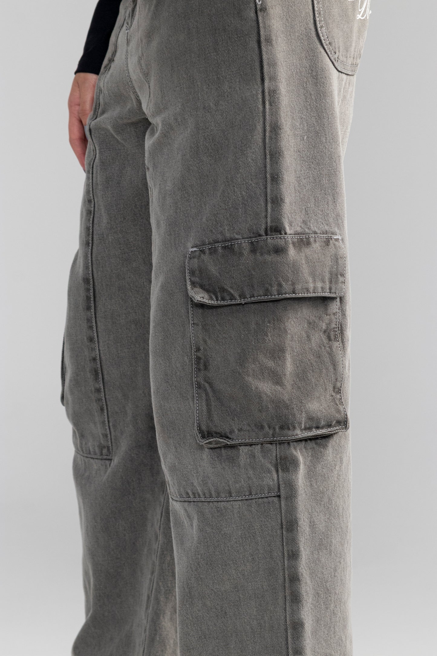 GREY CARGO JEAN