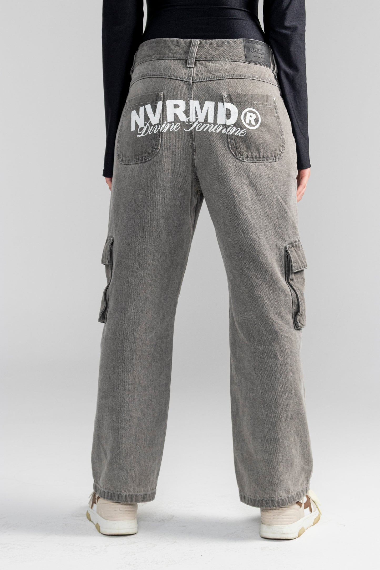 GREY CARGO JEAN