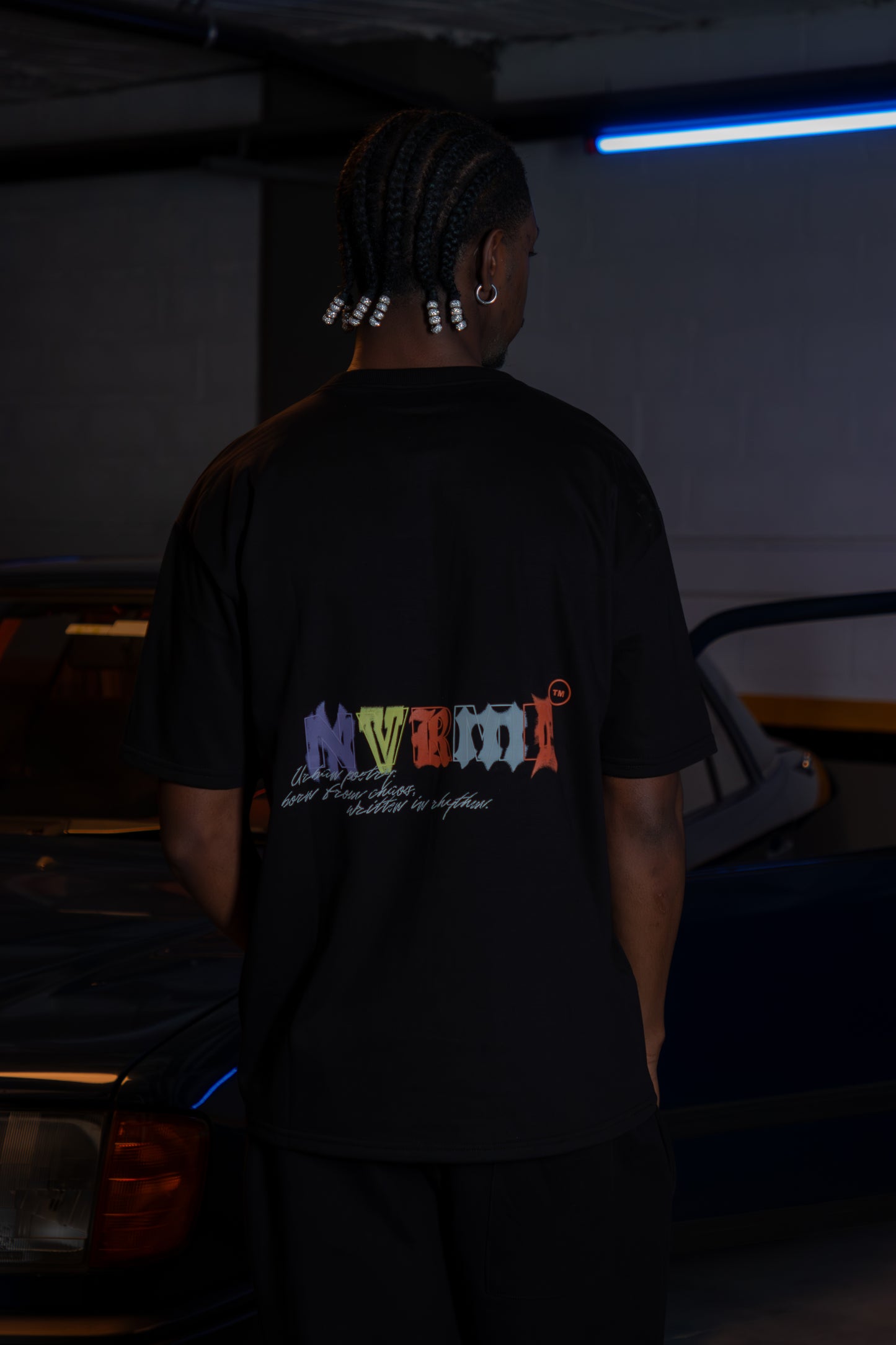 T-SHIRT BLACK