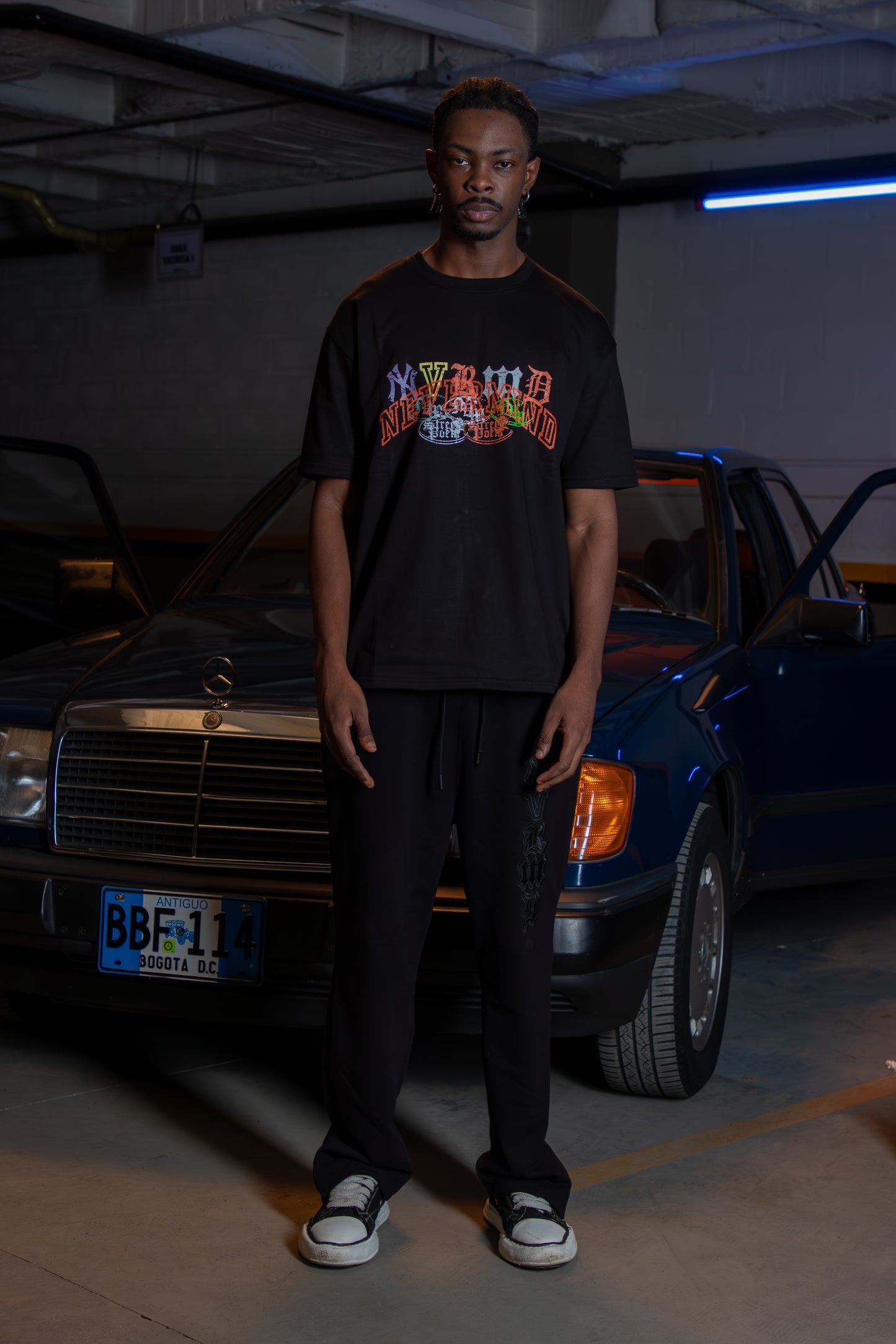 T-SHIRT BLACK